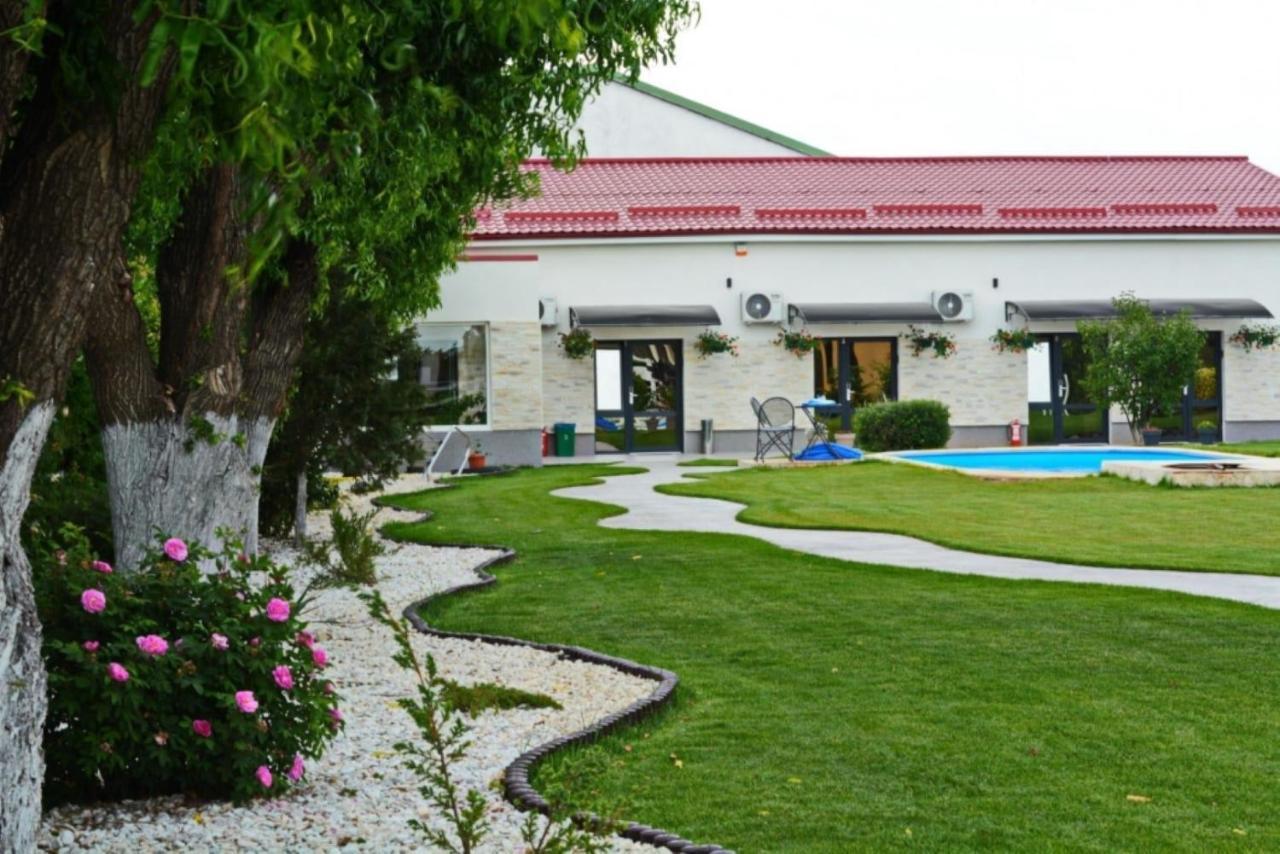 Neferprod Apartments - Is - Cam 06 Timişoara Exterior foto